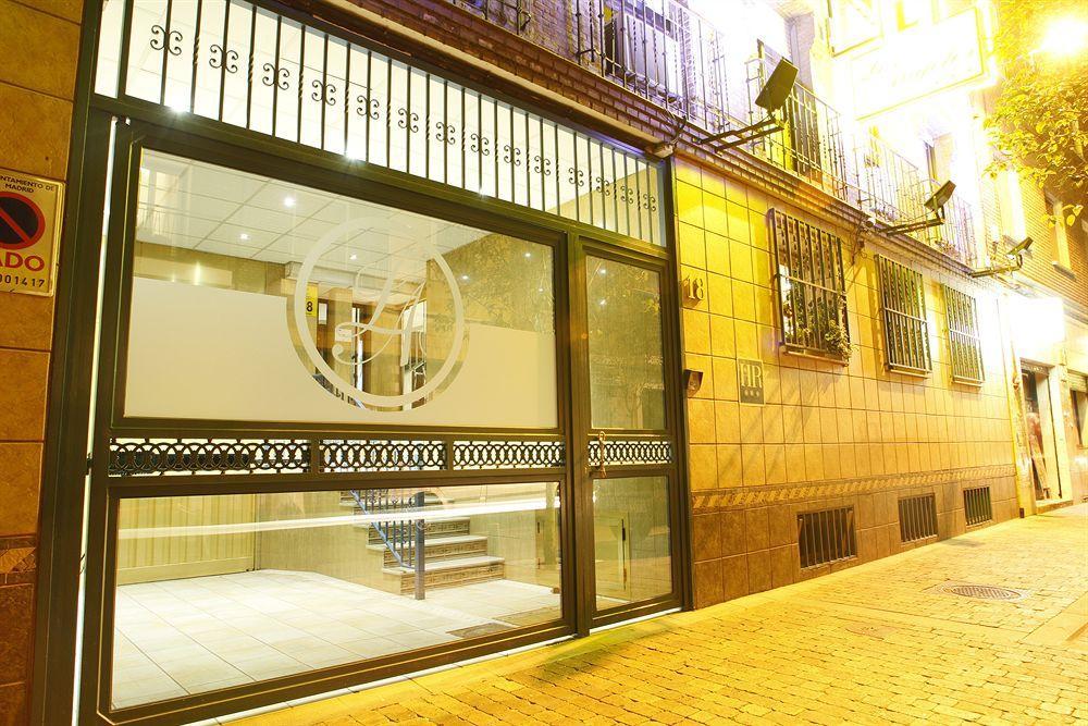 Hostal Los Angeles Madrid Buitenkant foto