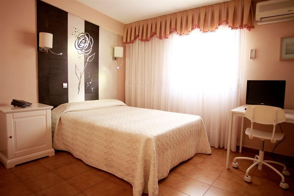 Hostal Los Angeles Madrid Buitenkant foto