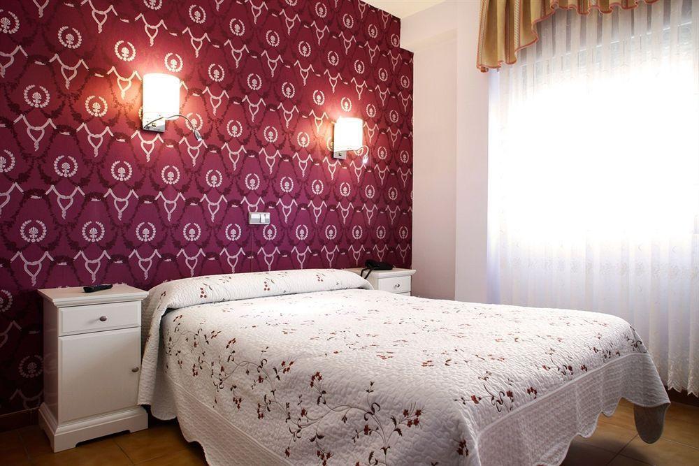 Hostal Los Angeles Madrid Buitenkant foto