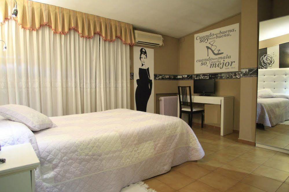 Hostal Los Angeles Madrid Buitenkant foto